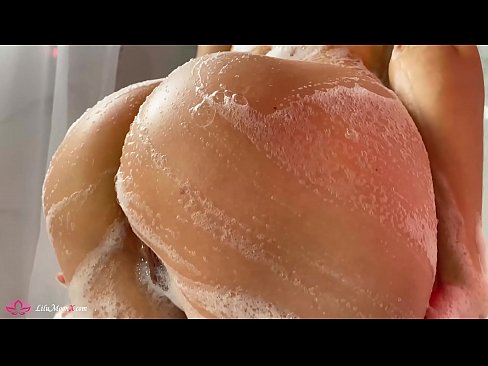 ❤️ Brunette شاور میں شدید orgasm کے لئے وائبریٹر کے ساتھ بلی میں مشت زنی کرتی ہے۔ ❤️ ہم پر ur.wassell.ru ❌❤